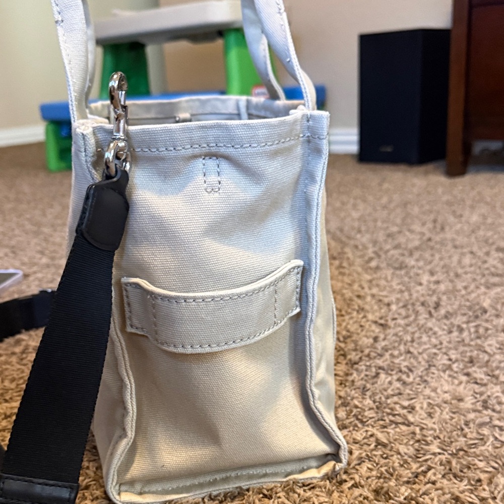 Marc Jacobs Tan Tote Bag with Black Strap - Picture 3 of 4